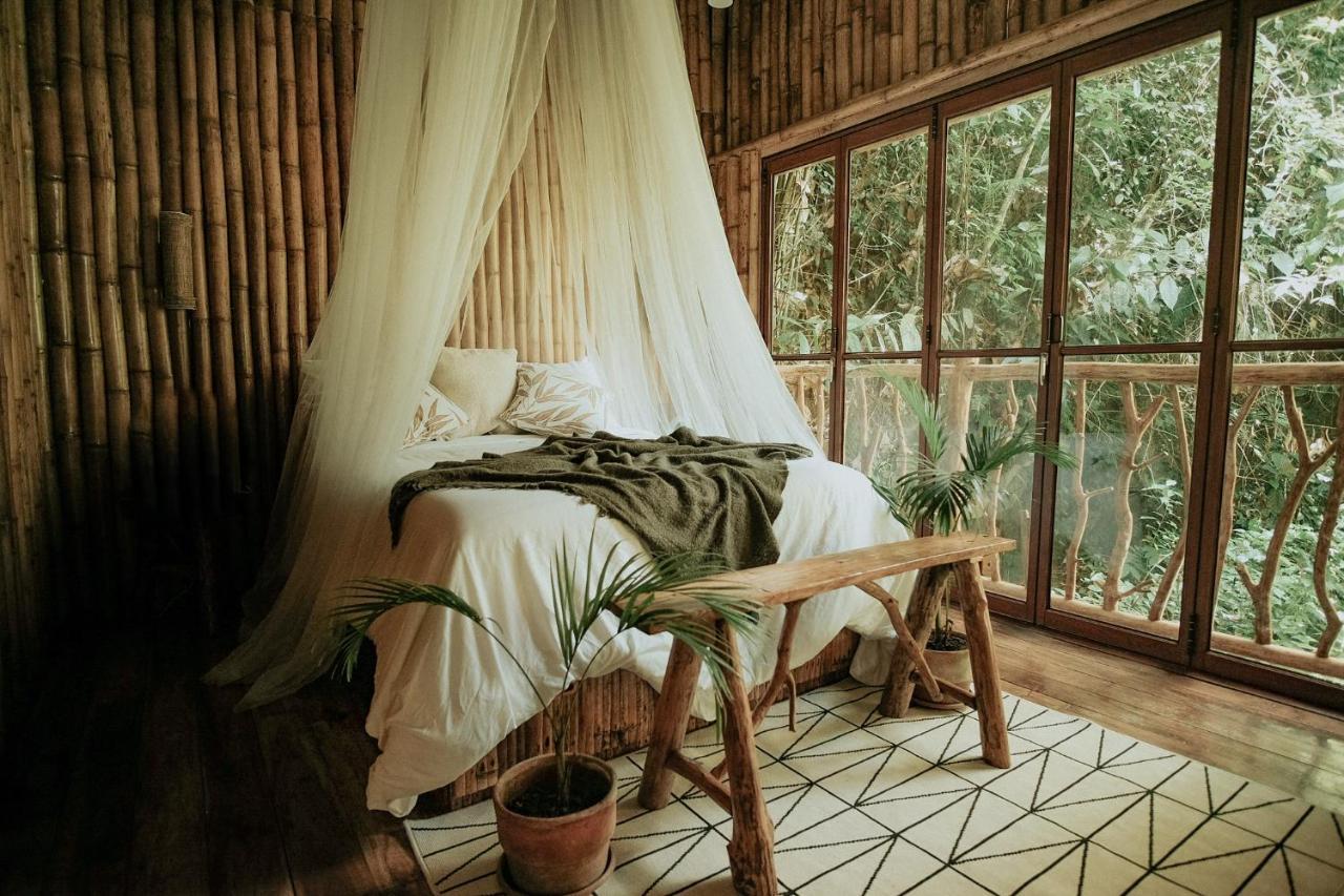 Treehouse De Valentine Villa Balamban Eksteriør bilde